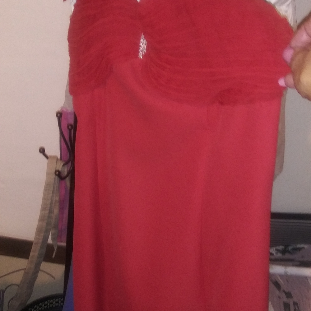 Clothes - Picture 2 of 8